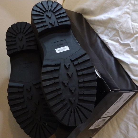 13 Torrid Classic Black Women's Slip-On Loafers - Picture 3 of 5